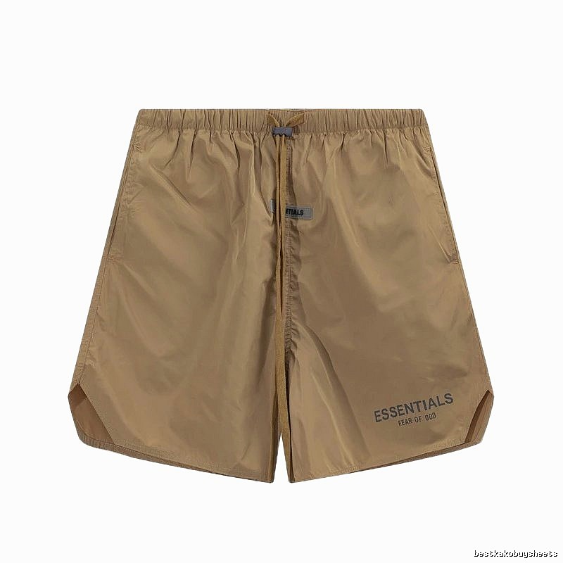 ESSENTIALS minimalist style khaki shorts