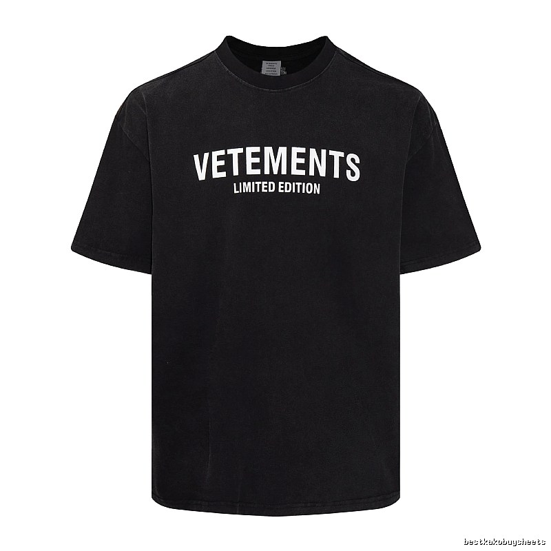 Monogram Statement graphic T-shirt Black Colorful Lucky for Layered Styling