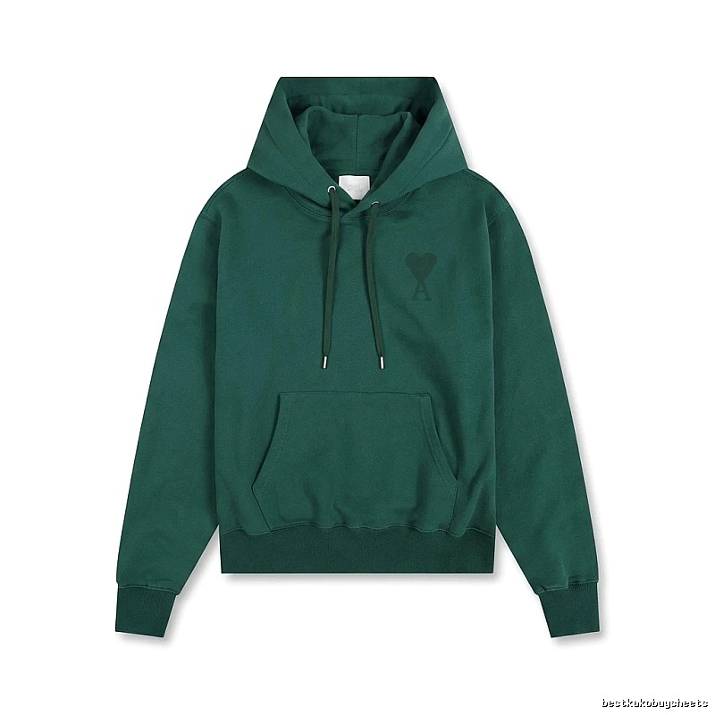 AMI's simple and loving style hoodie.