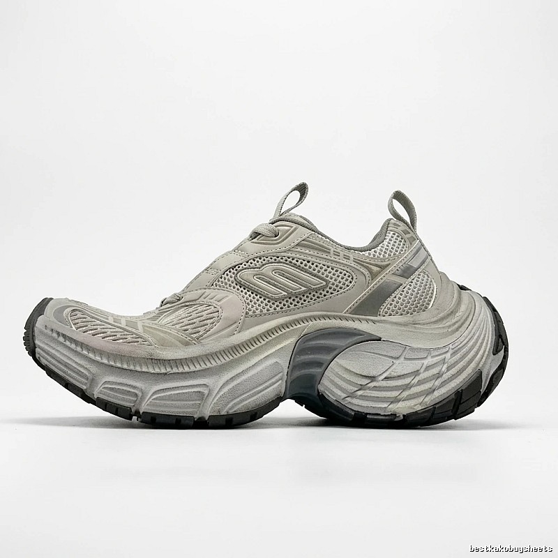 Balenciaga retro-style grey sports shoes
