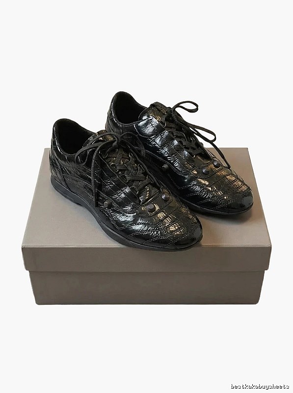 Balenciaga shiny trendy black shoes