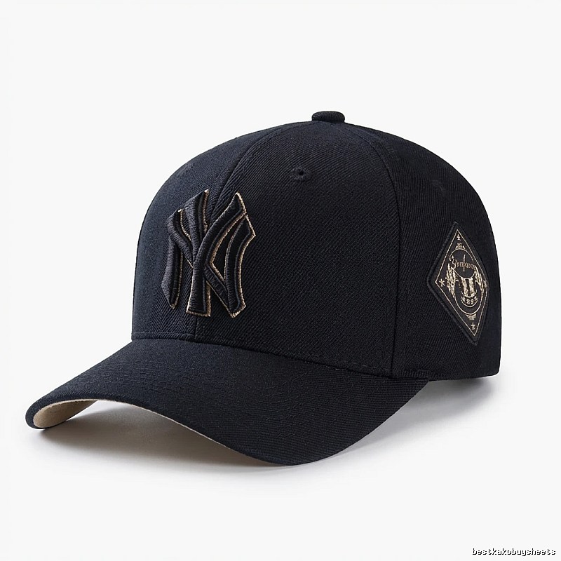 Classic black baseball cap of MLB