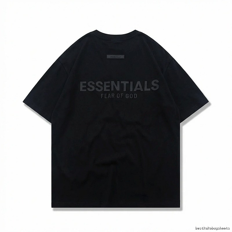 ESSENTIALS minimalist style black T-shirt
