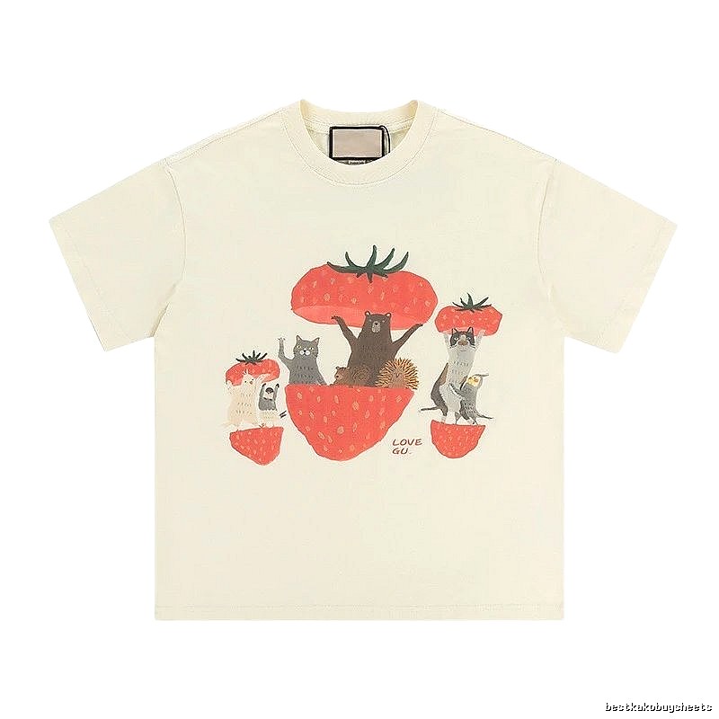 Gucci Strawberry & Animal Playful Style Off-white T-shirt