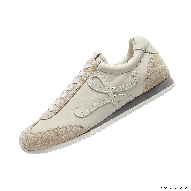 LOEWE retro-style light gray sports shoes
