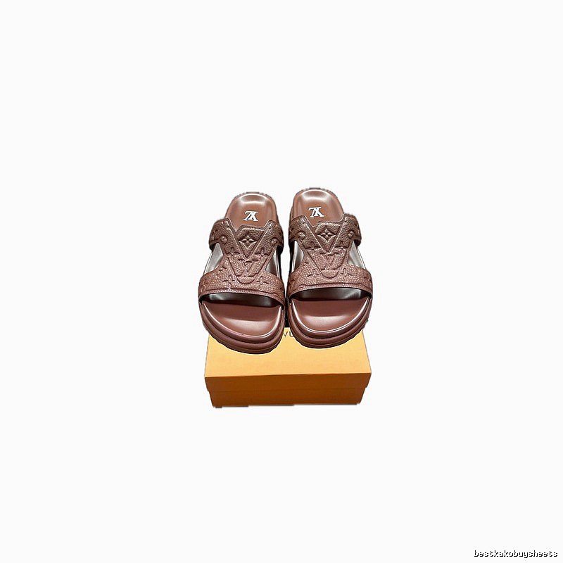 Louis Vuitton Monogram Light Luxury Style Brown Slippers