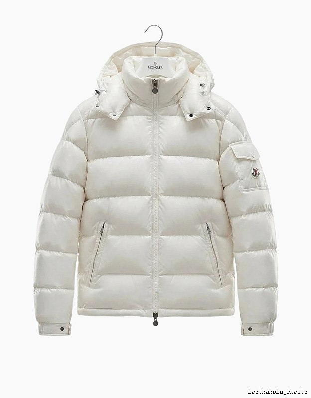 Moncler shiny and fashionable white down jacket