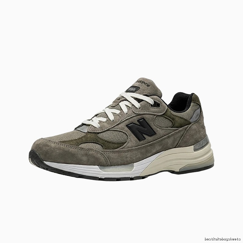 New Balance retro - style gray sports shoes