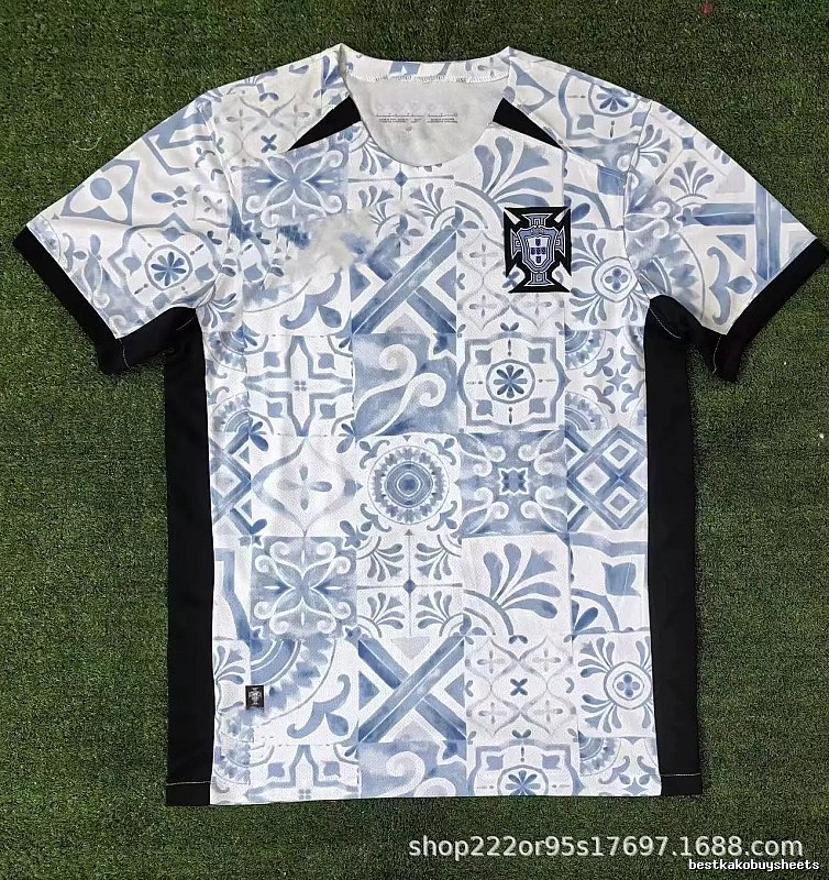 Real Madrid Easy Athletic Layer Dragon Soccer Jersey Soft Neutral