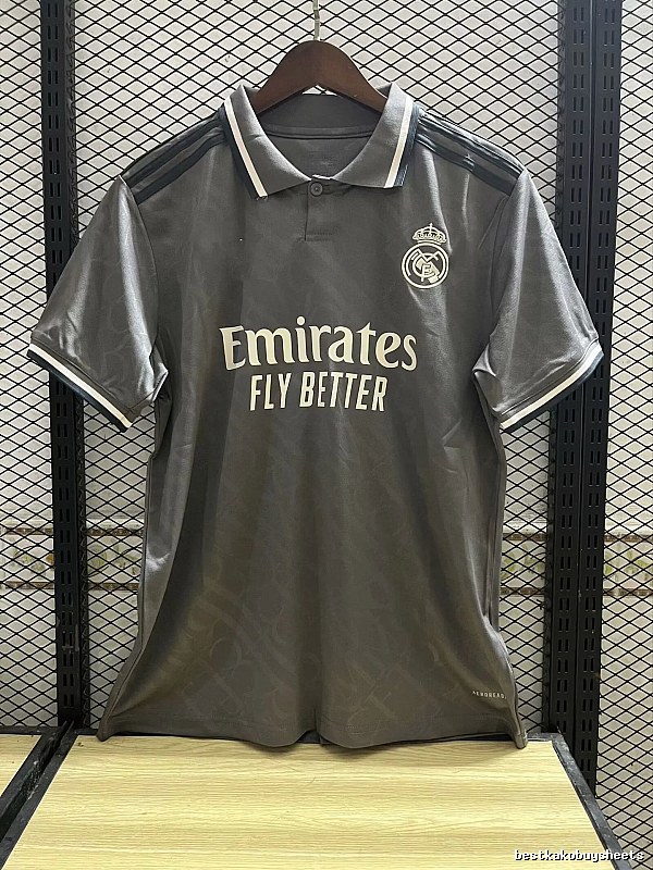 Real Madrid Gift Ready Home soccer jersey White Real Madrid with Standout Detail Select Edition