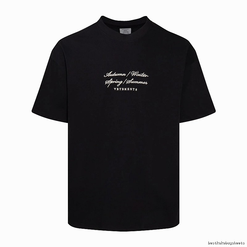 Summer Statement graphic T-shirt Black Colorful Lucky with Bold Graphic