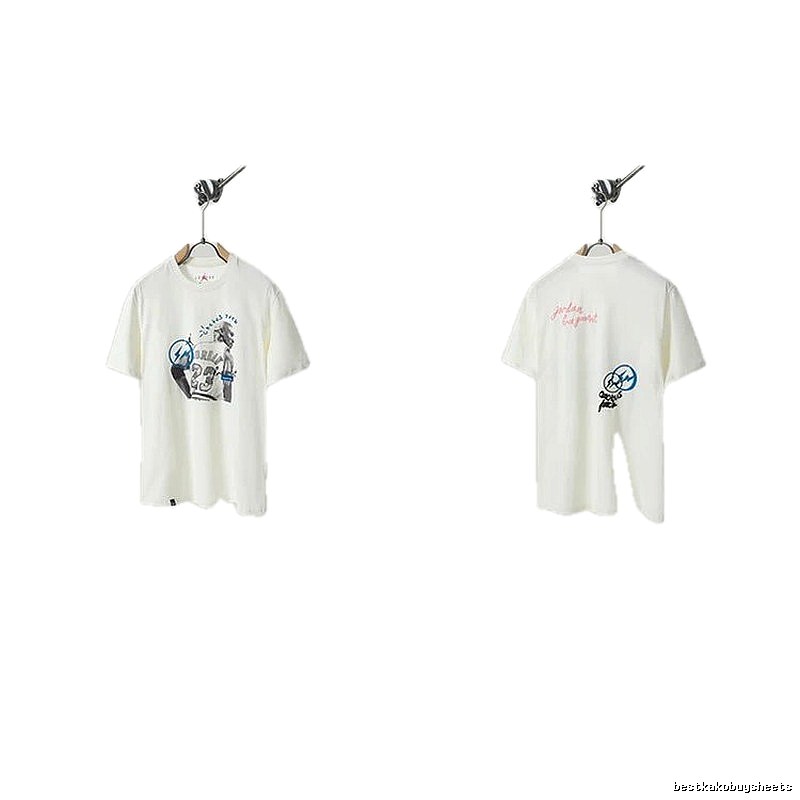 Travis Scott x Jordan Co-branded Graffiti-style Off-white T-shirt