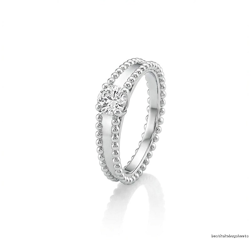 Van Cleef & Arpels diamond minimalist style ring