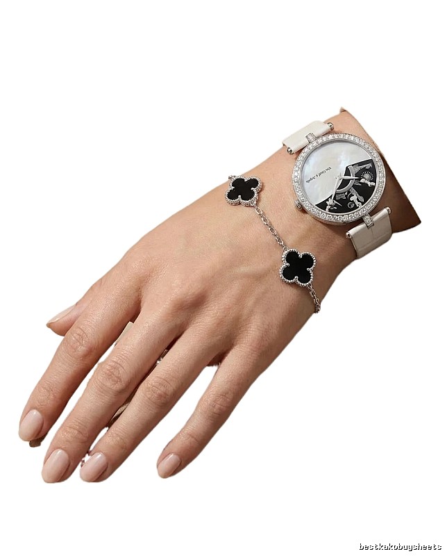 Van Cleef & Arpels Four-Leaf Clover Black Bracelet