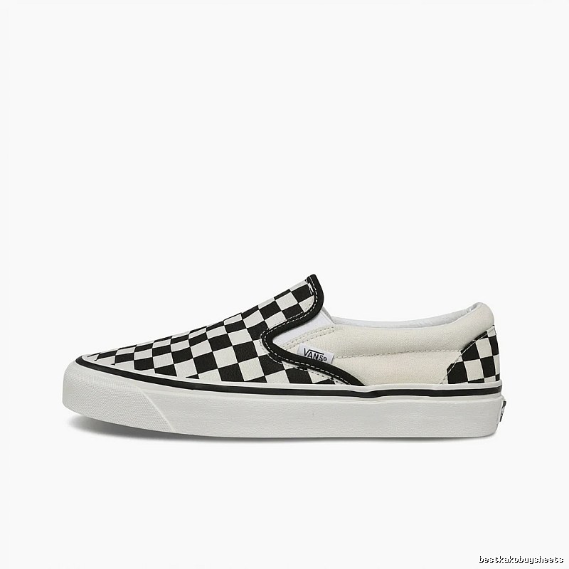 Vans Checkerboard Casual Shoes (Black and White)